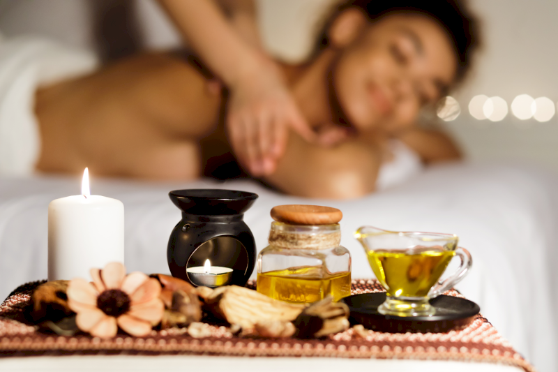 MASÁŽE Aromaterapeutická relaxační masáž
